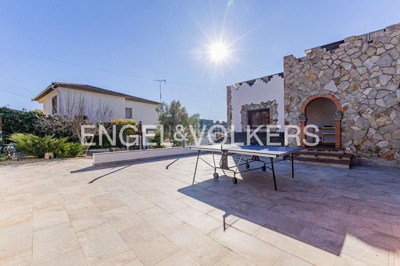 Foto 308bb1a2-0bd2-4d28-8742-0dbd03b6faa2. Haus mit heizung parking in Subirats