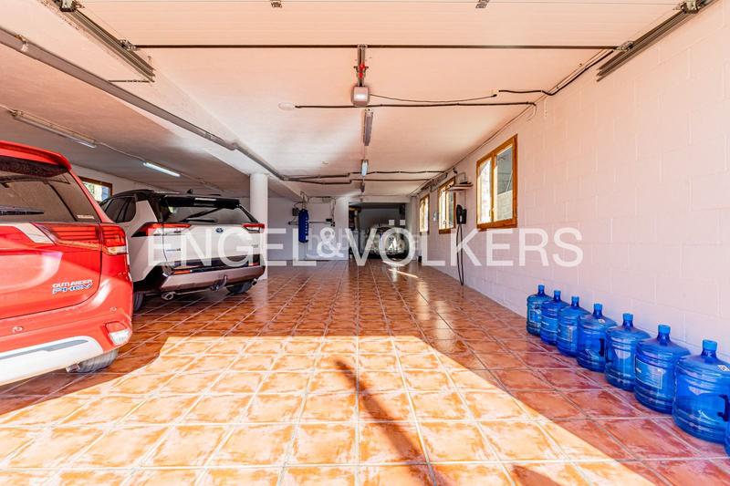 Foto 41c85b66-5dd1-437f-8004-0956117b1dd4. Haus mit heizung parking in Subirats