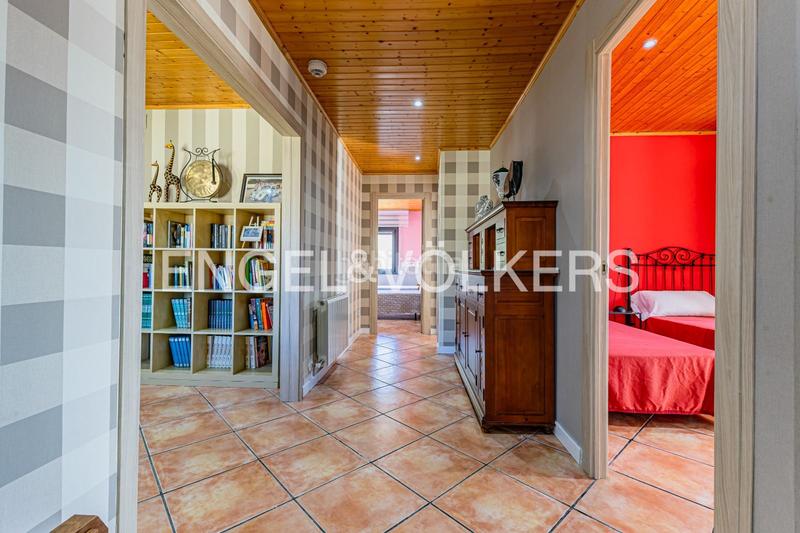 Foto 4c5bf8b4-b2b6-413e-91bc-e6c4a11e9235. Haus mit heizung parking in Subirats