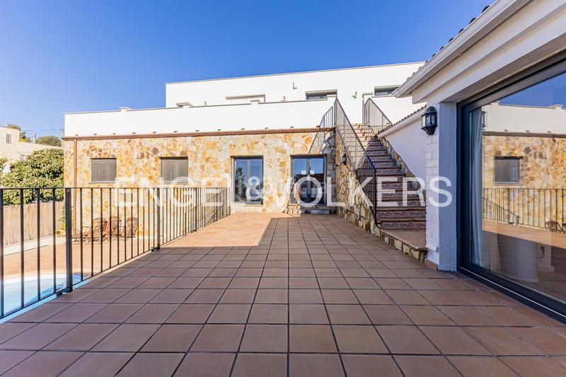 Foto 5d1bcf59-404c-467e-9f8f-3d9b6e6f5df6. Haus mit heizung parking in Subirats