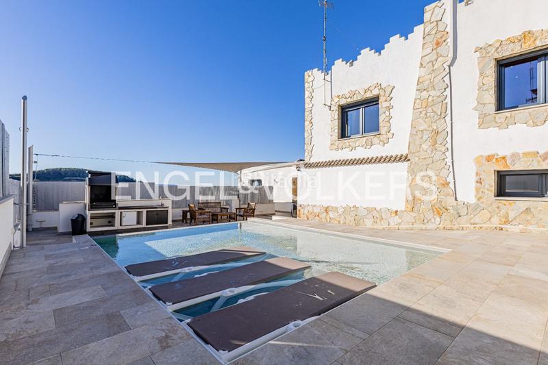 Foto 6fd5c244-6698-4e3d-9892-d76b73116ab9. Haus mit heizung parking in Subirats