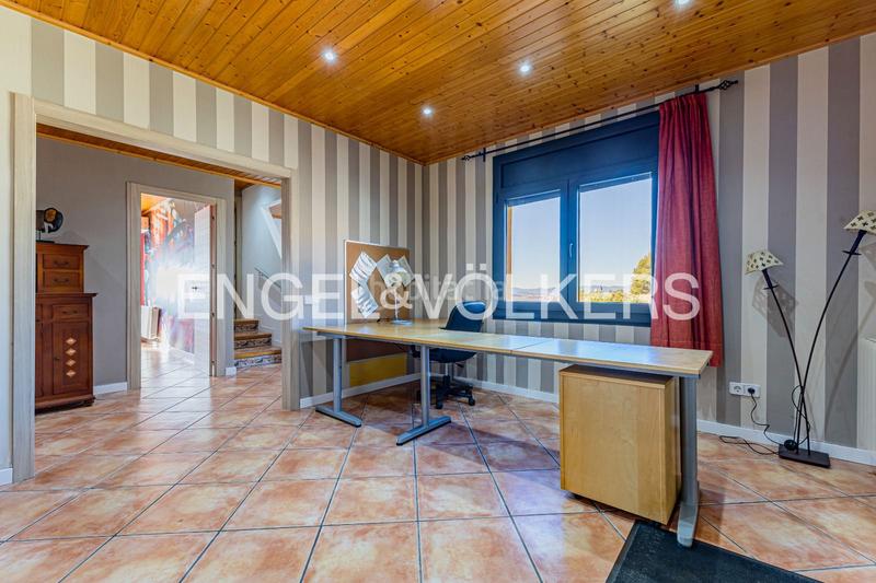 Foto 8246422b-f122-419c-bdf3-f1caccb491df. Haus mit heizung parking in Subirats