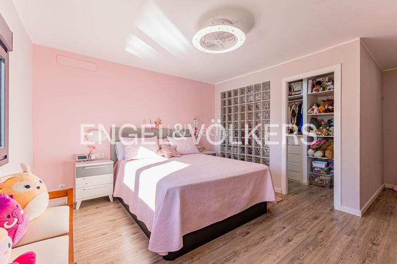 Foto 9040b412-0863-43f8-aac9-fe175391e608. Haus mit heizung parking in Subirats