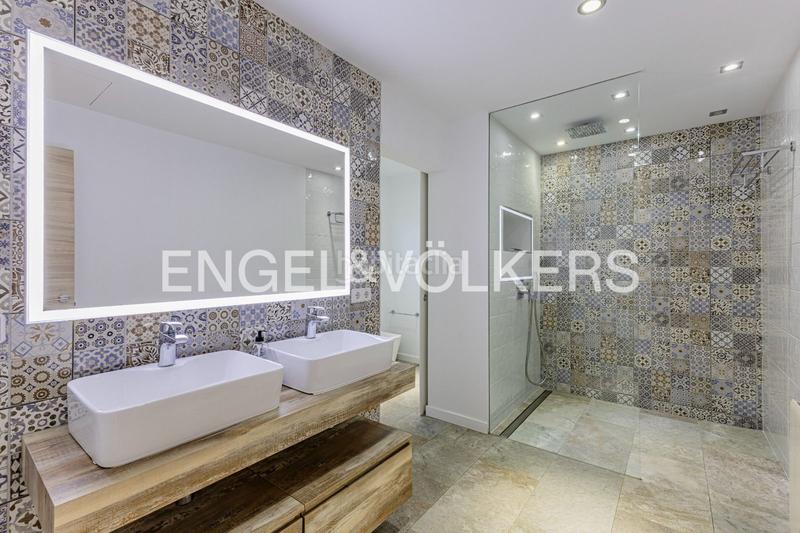 Foto 9c8182db-b3f9-474e-8f3c-b4321015f351. Haus mit heizung parking in Subirats