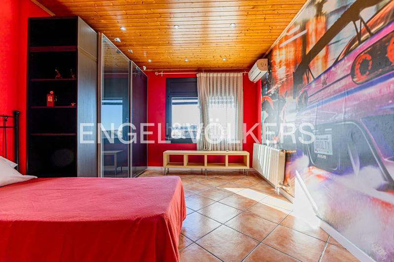 Foto b3476279-9e0a-4a96-8f5f-68102d16bbd8. Haus mit heizung parking in Subirats