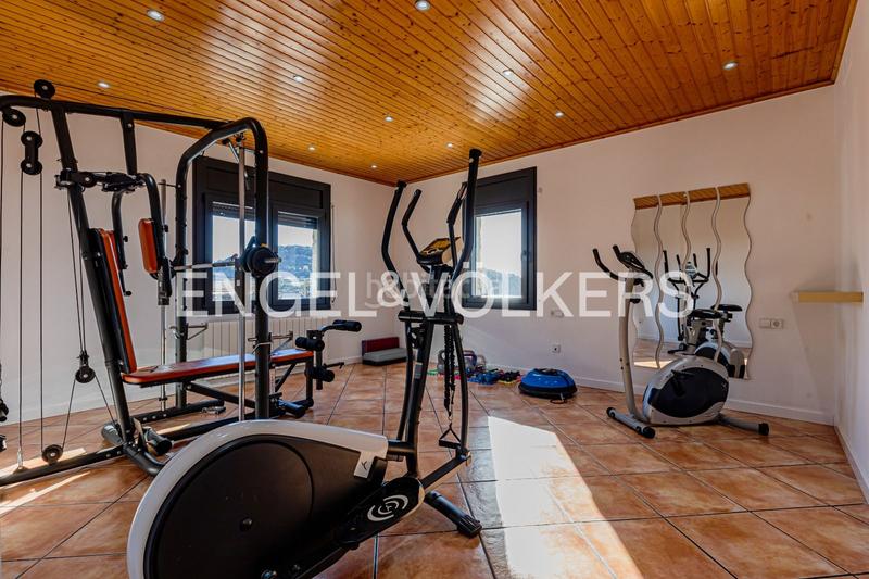 Foto c4f8e72f-ec60-4915-bfb9-a83e0b0f25d0. Haus mit heizung parking in Subirats