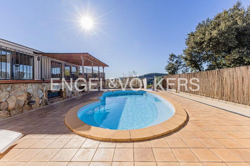 Foto e02d0b53-bdff-423c-9c24-f5ce3ca2d9c8. Haus mit heizung parking in Subirats