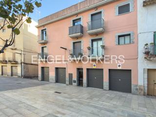 Àtic a Centrevila. Ático tipo loft con terraza de 25m2 en el centro neurálgico de l