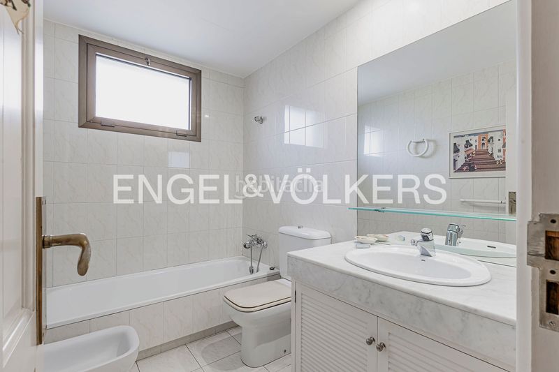 Foto 8f628881-3297-4139-9aa5-98ed0752e0fc. Pis amb calefacció aparcament piscina a Pedralbes Barcelona