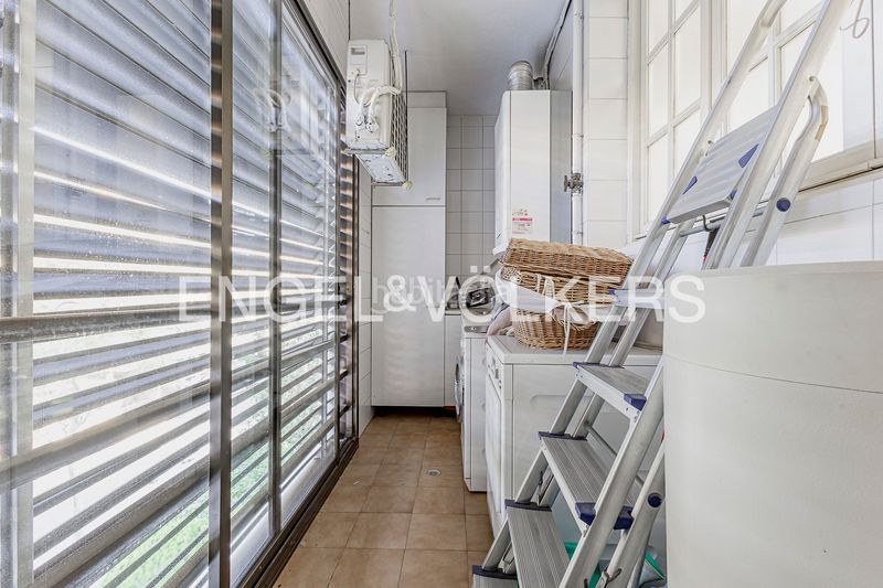 Foto a92e15d4-85c8-4d38-adfe-2a7cb69431a6. Pis amb calefacció aparcament piscina a Pedralbes Barcelona