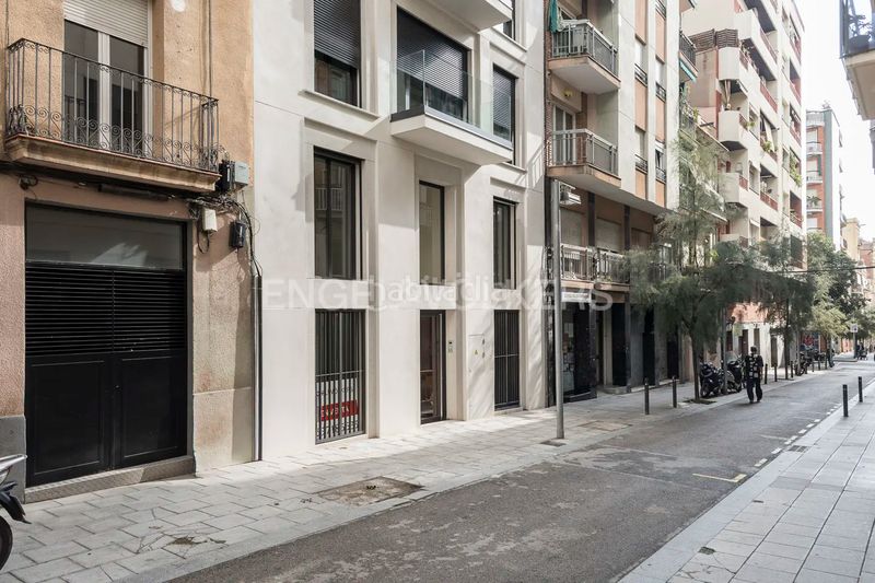 Foto acf359f3-5c06-4e84-b711-9ae4dd9071ac. Zweistöckige wohnung 112m<sup>2</sup> mit heizung pool in Vila de Gràcia Barcelona