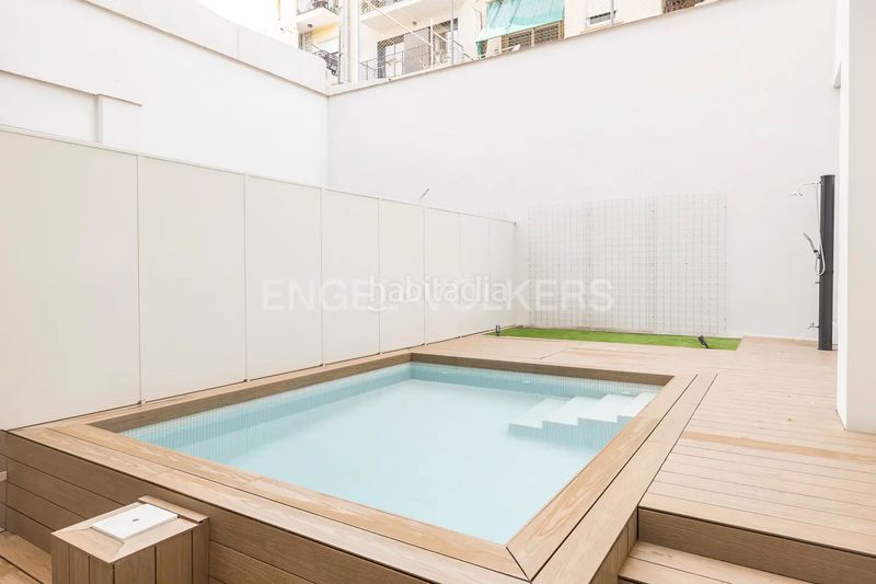 Foto e4e53377-27d7-469b-a729-1dd4e5aac9e2. Zweistöckige wohnung 112m<sup>2</sup> mit heizung pool in Vila de Gràcia Barcelona
