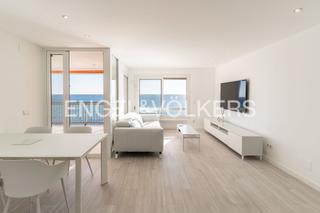 Àtic a Can Sans. Impresionante ático en primera línea de mar