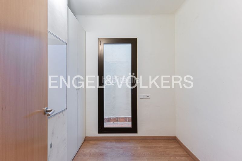 Foto 0c40cdff-d409-41b3-a239-f4558c23be58. Casa amb calefacció a Sants Barcelona