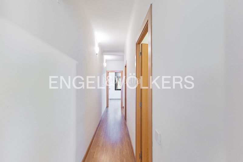 Foto 76cd291b-d304-4633-bd40-9f3b80edfcc1. Casa amb calefacció a Sants Barcelona