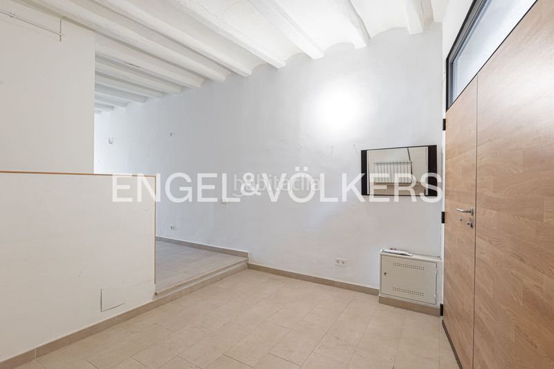Foto cd30bd73-012d-4e86-8d92-4423209bea3f. Casa amb calefacció a Sants Barcelona