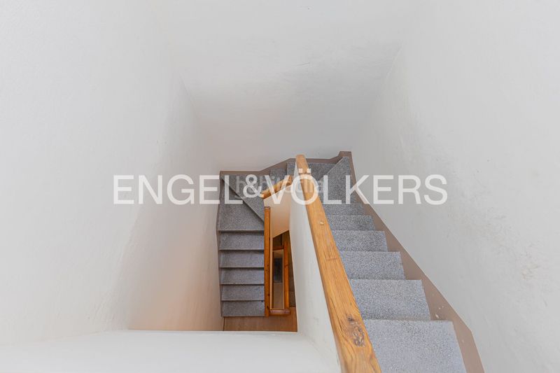 Foto d34c3ec1-8447-49e5-a2de-c4e2fa8b538f. Casa amb calefacció a Sants Barcelona
