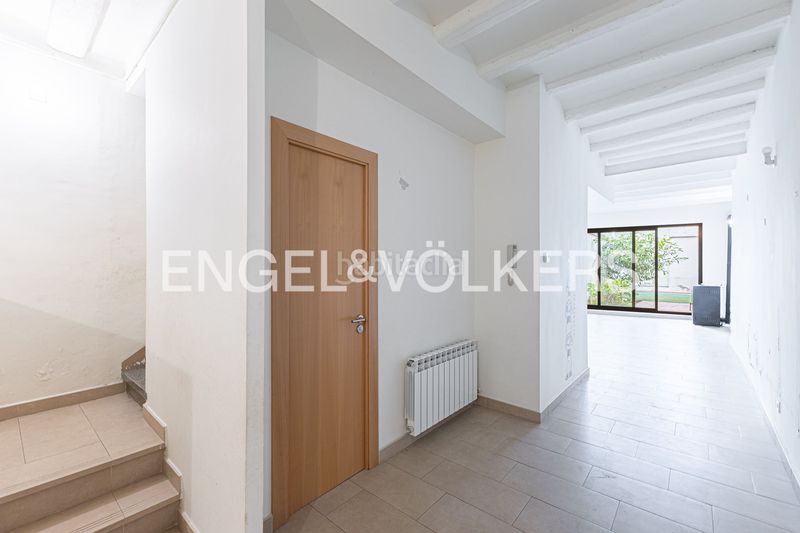 Foto d76d01ba-962a-4382-a50f-2682acfc30e1. Casa amb calefacció a Sants Barcelona