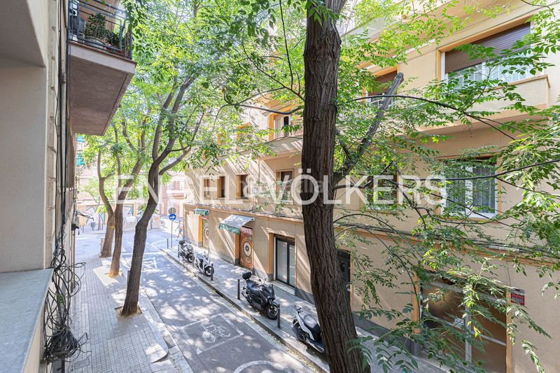 Foto f540e02e-7379-4f7e-86e3-9d8b7ccdc865. Casa amb calefacció a Sants Barcelona