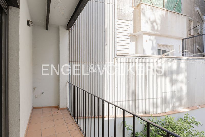 Foto fee27805-3fcb-4511-8317-3a352773ef83. Casa amb calefacció a Sants Barcelona