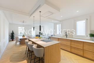 Apartamento en Dreta de l´Eixample. Exclusivo y elegante piso reformado en eixample dret