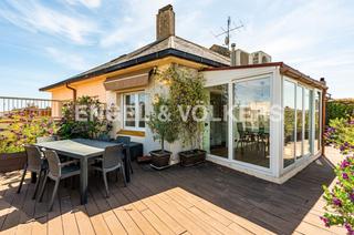 Lloguer Dúplex a L´Antiga Esquerra de l´Eixample. Bonito ático duplex con terraza en eixample