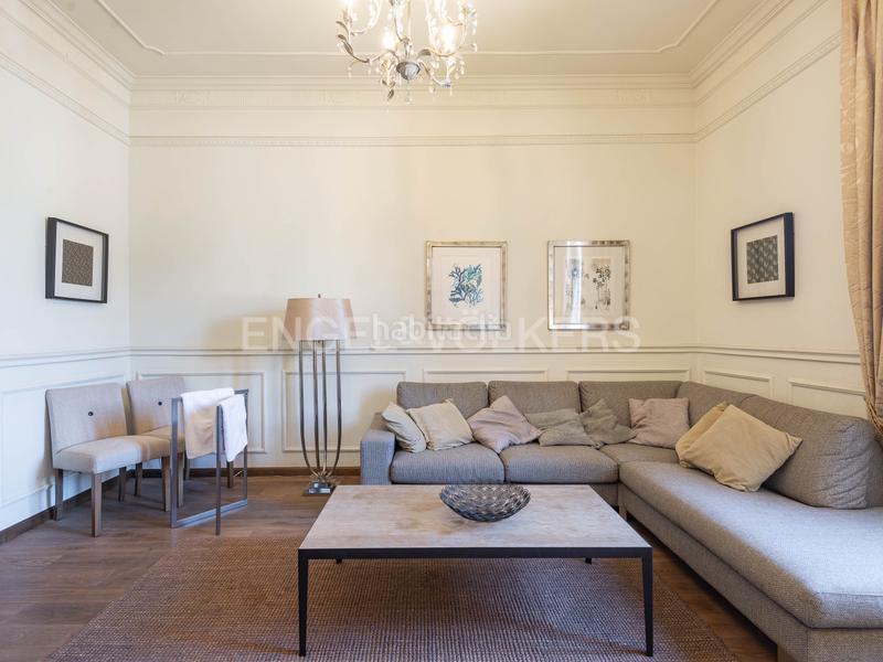 Foto d3394cc2-76ce-46b7-9d3b-08959824022a. Miete appartement mit heizung in Gòtic Barcelona