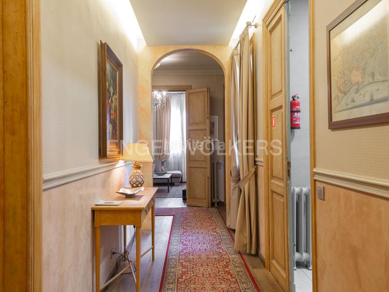 Foto 2dece556-d35c-499b-96f2-7f52eafbdd5c. Rent apartment with heating in Gòtic Barcelona
