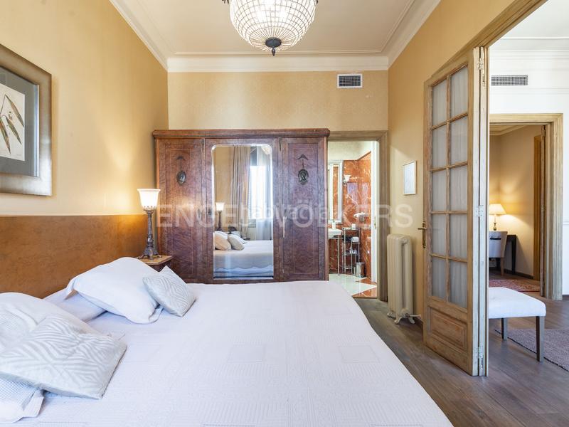 Foto 9a8278a7-d98d-43ee-acf7-0a2c59adb4ac. Rent apartment with heating in Gòtic Barcelona