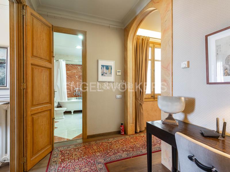 Foto 9d51ba38-f277-457a-b097-3bb80ff9e5b7. Rent apartment with heating in Gòtic Barcelona