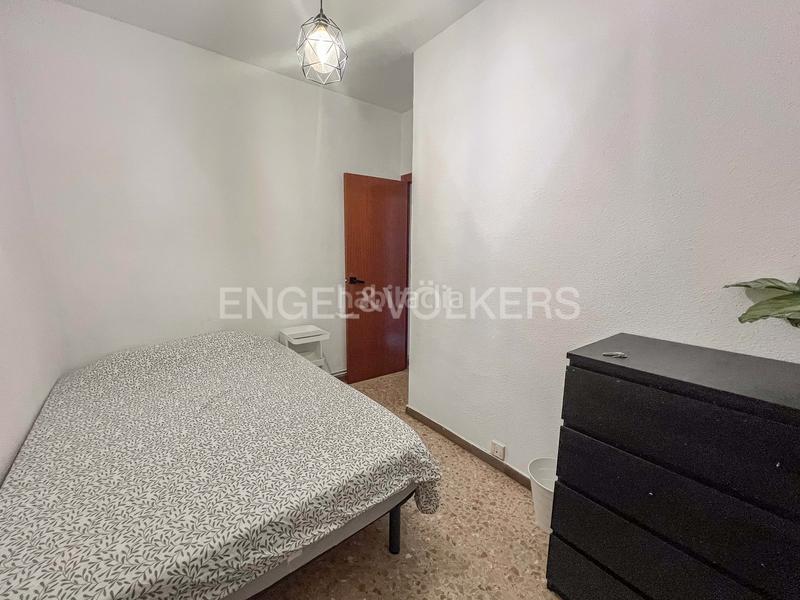 Foto 40c86d4f-33dd-400d-bca6-29faf8399d07. Lloguer apartament amb calefacció a Barri de les Corts Barcelona