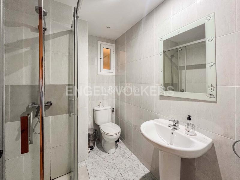Foto c098893e-b702-4e97-ba91-b920efd3919f. Lloguer apartament amb calefacció a Barri de les Corts Barcelona