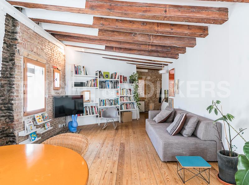 Foto 8dca2ca4-6140-4415-8dff-530315bf0455. Miete appartement mit heizung in Gòtic Barcelona