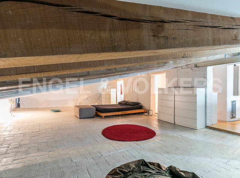 Foto baae1086-e3a2-4521-8085-caec51bd32f9. Miete appartement mit heizung in Gòtic Barcelona