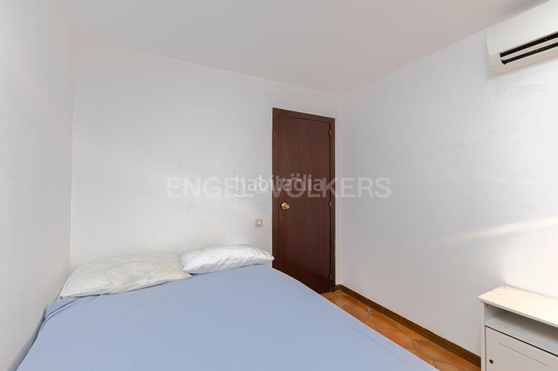 Foto 5439ea6e-063f-4d25-8d09-0c494948bf1f. Alquiler apartamento amplio piso de 4 habitaciones en el gótico en Barcelona