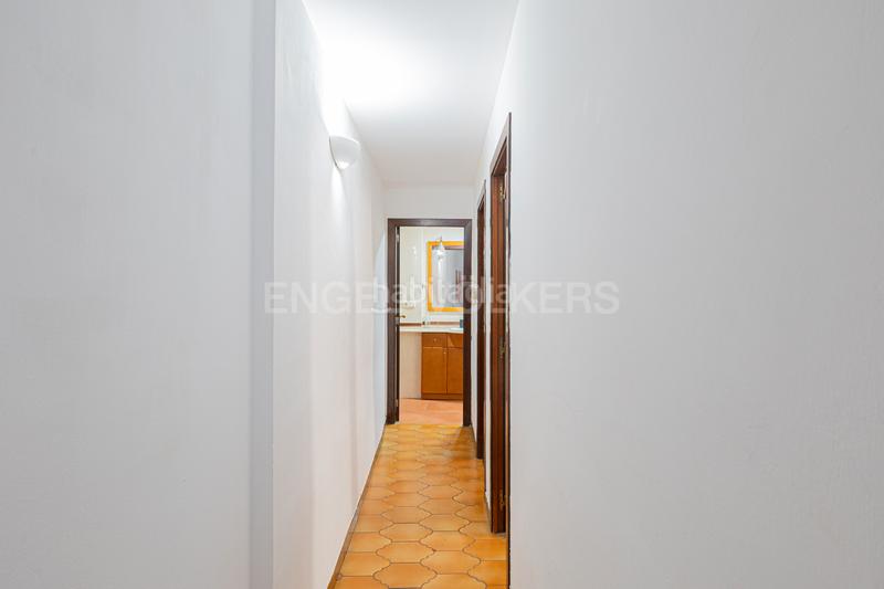 Foto 6895c5ad-8f61-4af1-9132-cedbfddd8141. Alquiler apartamento amplio piso de 4 habitaciones en el gótico en Barcelona