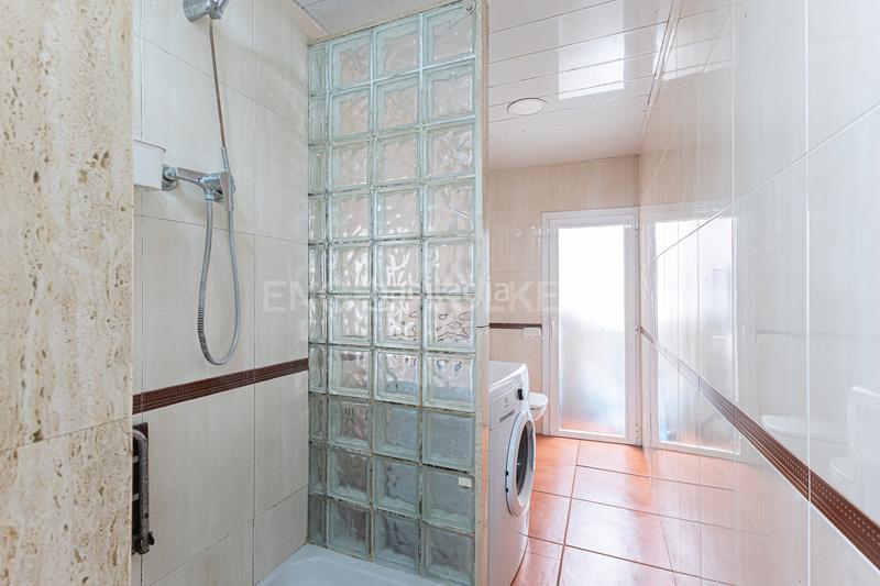 Foto 822d63e5-aade-4e38-b5e2-c648df7e85b9. Alquiler apartamento amplio piso de 4 habitaciones en el gótico en Barcelona