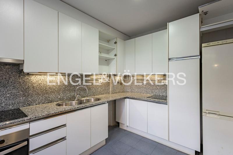 Foto 8f86084d-8226-4156-8495-4d5294afe794. Miete haus mit heizung parking in Bòbiles Gavà