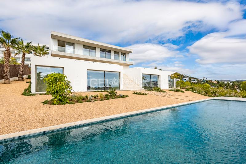 Foto 12a19e81-3a18-469f-8cb1-ce90c765e9ed. Affitto casa con riscaldamento parcheggio piscina in Sitges