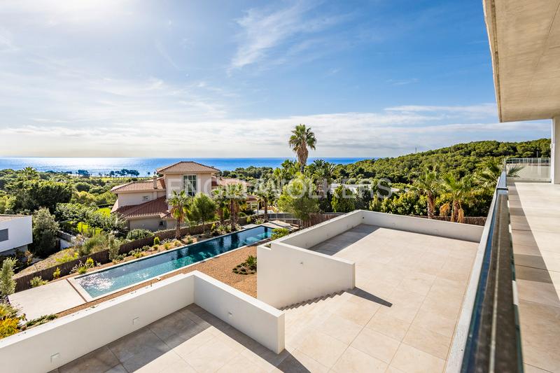 Foto 270bb7c5-2504-436d-b56a-a5819202dc33. Affitto casa con riscaldamento parcheggio piscina in Sitges