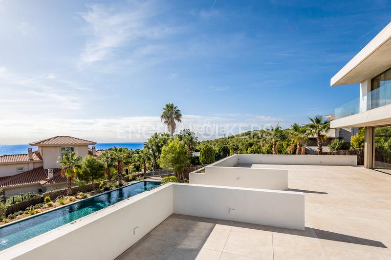 Foto 462df439-2848-4212-8431-6179076fce74. Affitto casa con riscaldamento parcheggio piscina in Sitges