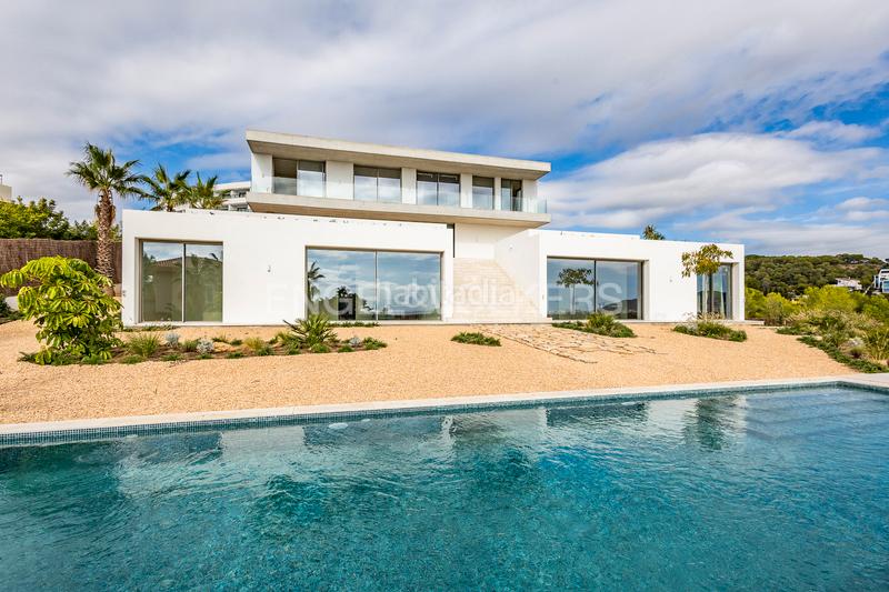 Foto 553d8b1a-a879-41ee-a015-0243cfb2f8e8. Affitto casa con riscaldamento parcheggio piscina in Sitges