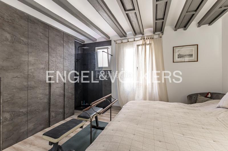 Foto 184b0120-e942-4f97-bb08-64bb3ec8dbe2. Apartment with heating in Gòtic Barcelona