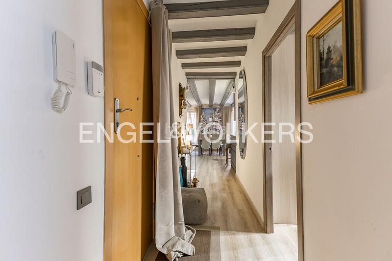 Foto 3085cd05-0ff7-49fe-a8cd-fe9699916302. Apartment with heating in Gòtic Barcelona