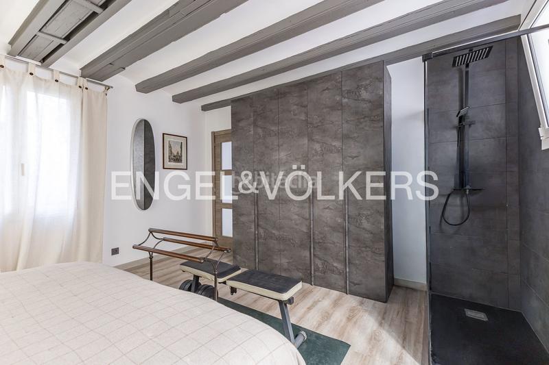 Foto 4c86f66f-2d6c-4cad-be16-eeb83e48628c. Apartment with heating in Gòtic Barcelona