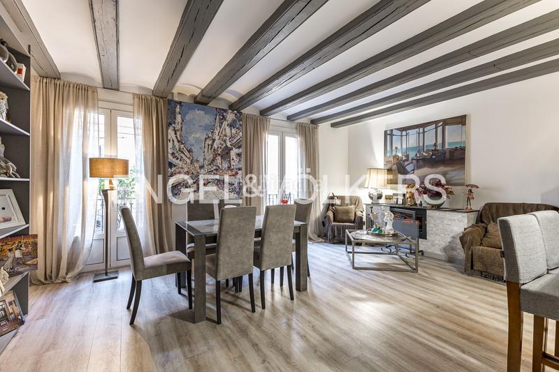 Foto 9a4320bb-b7f8-4efa-861d-176edbe887c3. Apartment with heating in Gòtic Barcelona