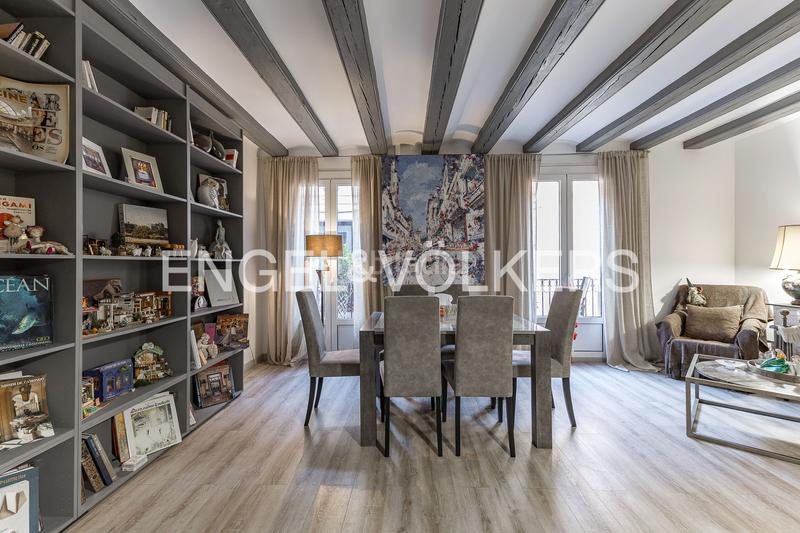 Foto addfc45a-ab65-4f44-a41b-b34789dd47b2. Apartment with heating in Gòtic Barcelona