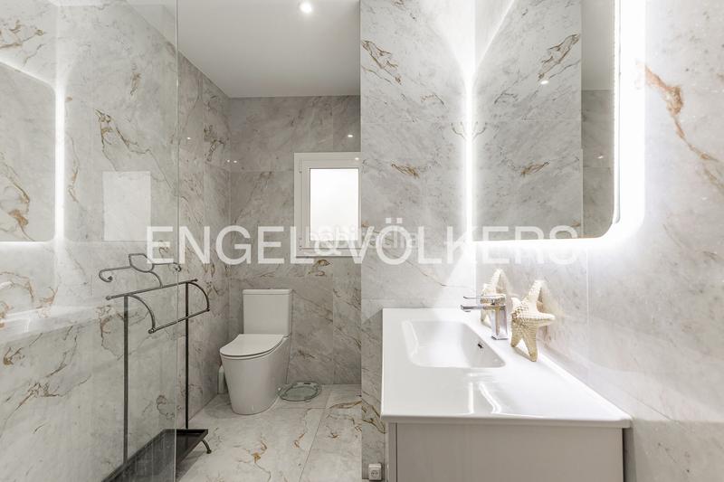 Foto cec316cd-56b3-4fd4-ba17-bf8cbea271f0. Apartment with heating in Gòtic Barcelona