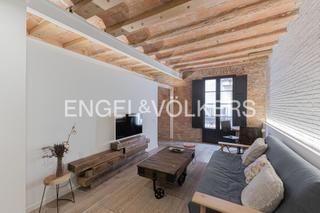 Appartement à Raval. Espectacular piso de diseño en finca histórica completamente reh
