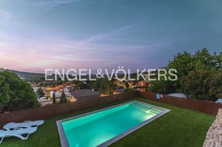 Maison à Niàgara Parc -Àgora Parc. Casa con piscina, calificación energética a y licencia turística